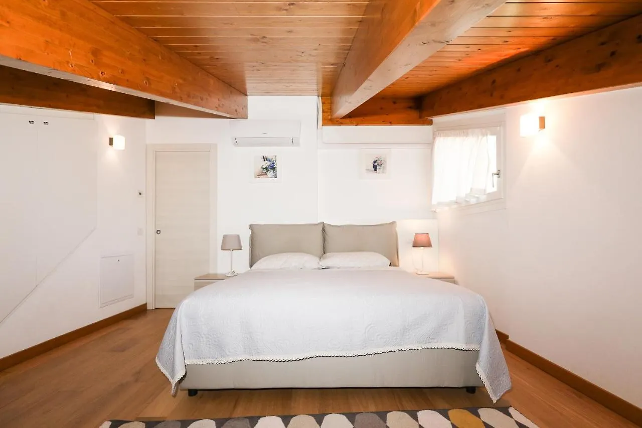Bellavista Apartments レンノ